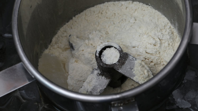 如何改善大豆分離蛋白的可溶性、分散性、乳化性?